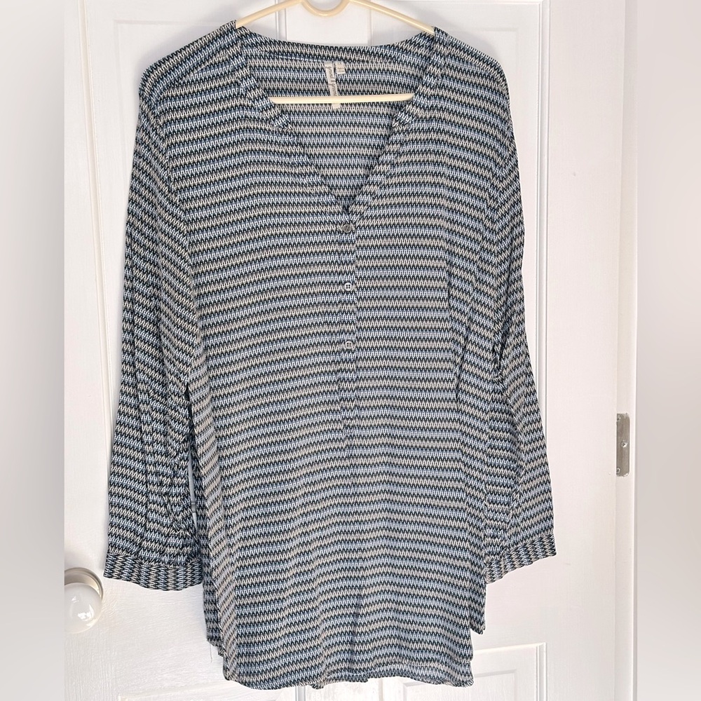 EUC grand & greene blouse with blue and black pattern - size 1X